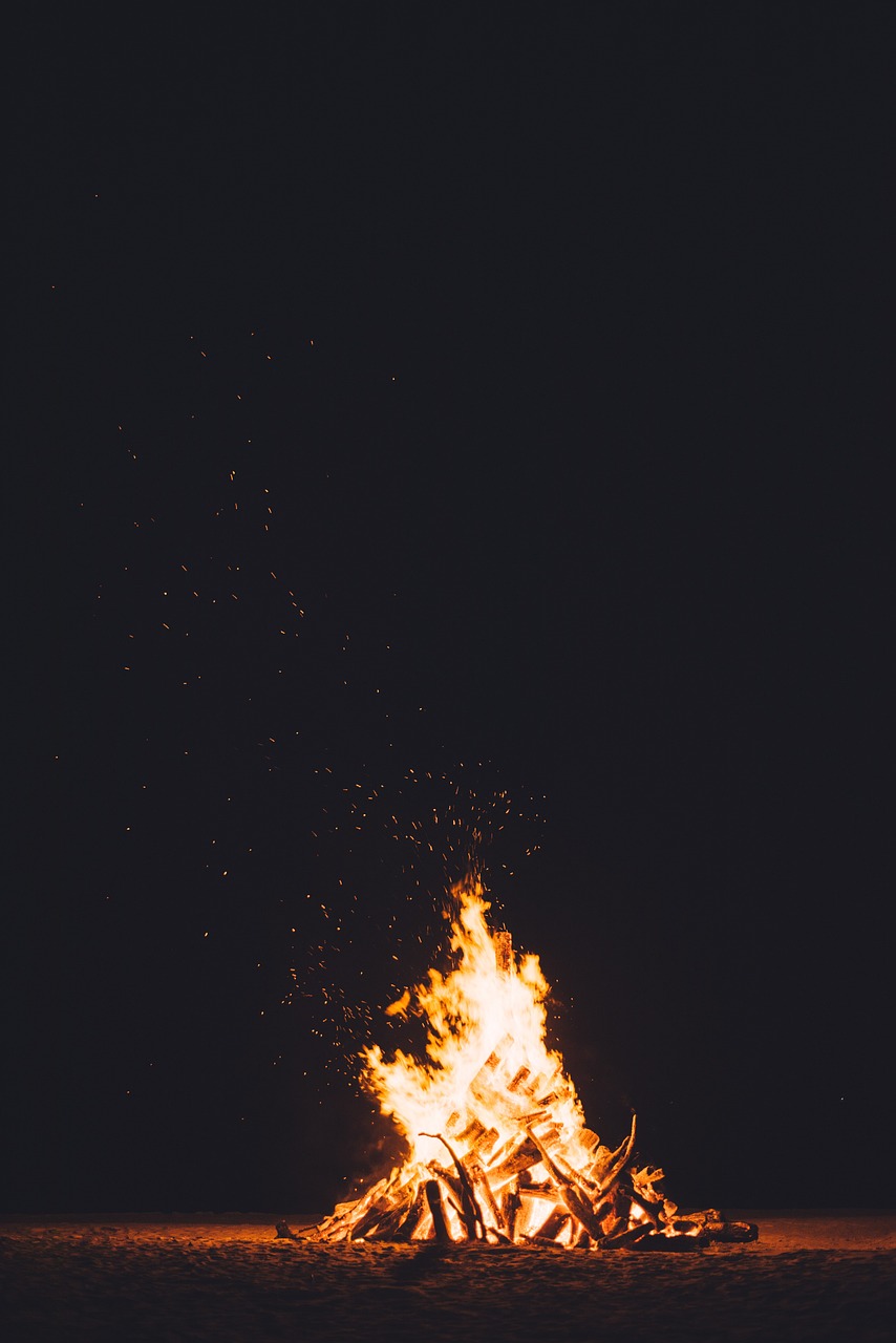 bonfire, burning, dark-1850646.jpg